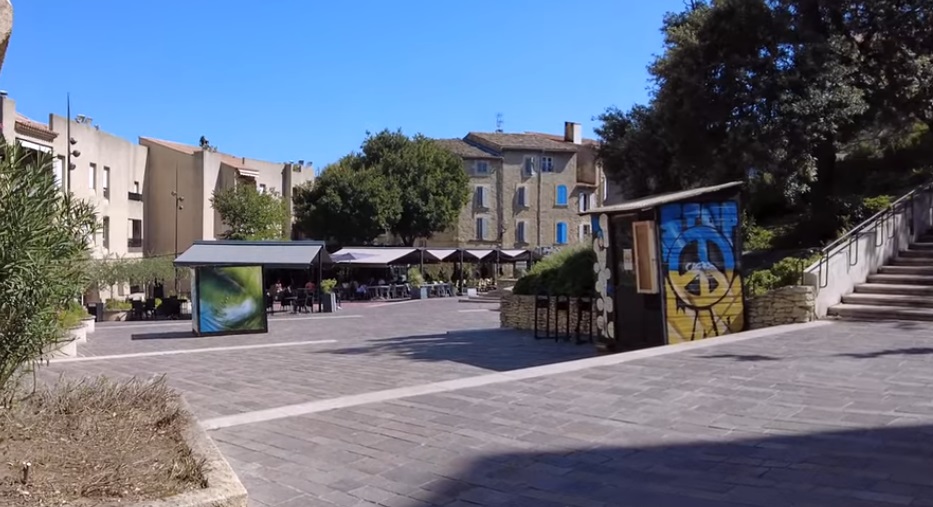 Salon-de-Provence Town